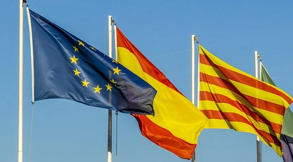 El sistema profesional de Mediaelx – LetsINMO también permite incluir en nuestras páginas web el catalán/valenciano
