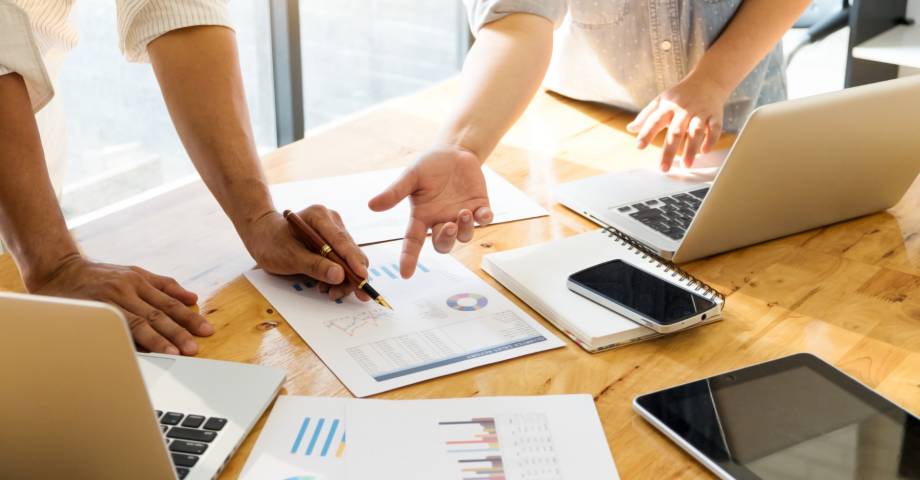 Why outsourcing your web positioning outside Mediaelx is a mistake that could cost you dearly Why outsourcing your web positioning outside Mediaelx is a mistake that could cost you dearly