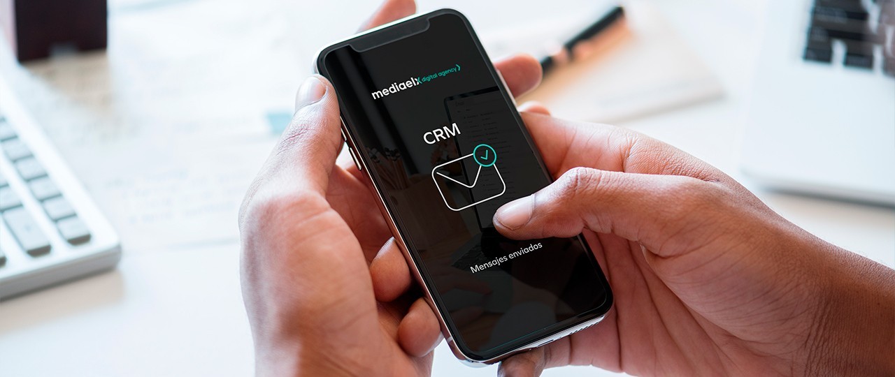 Are you still sending emails manually? It's time to leave behind that nightmare with the AUTOMATIC Newsletter system - CRM Mediaelx