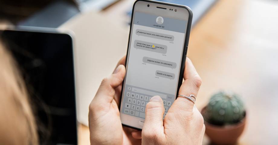Respondes por WhatsApp… ¿pero registras ese lead en tu CRM? Respondes por WhatsApp… ¿pero registras ese lead en tu CRM?