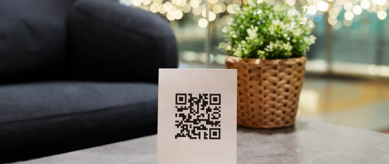 ​How to create QR codes for real estate agencies and how to integrate them with your CRM 