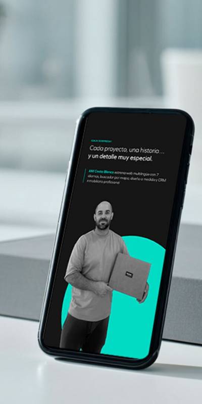 AM Costa Blanca launches its new multilingual real estate website with Mediaelx… and receives its Surprise Box!